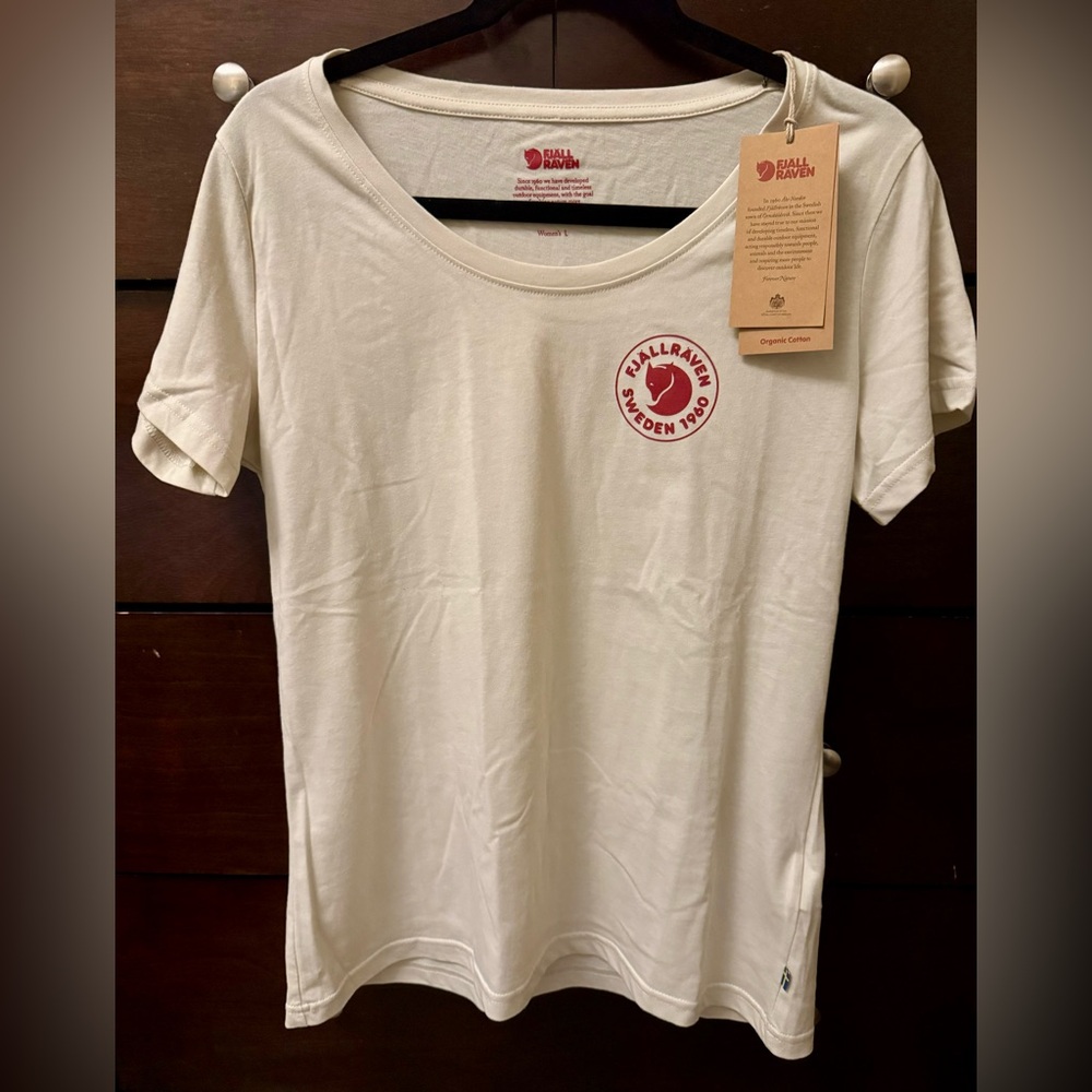Fjallraven 1960 Logo Tee- never worn too tight for me